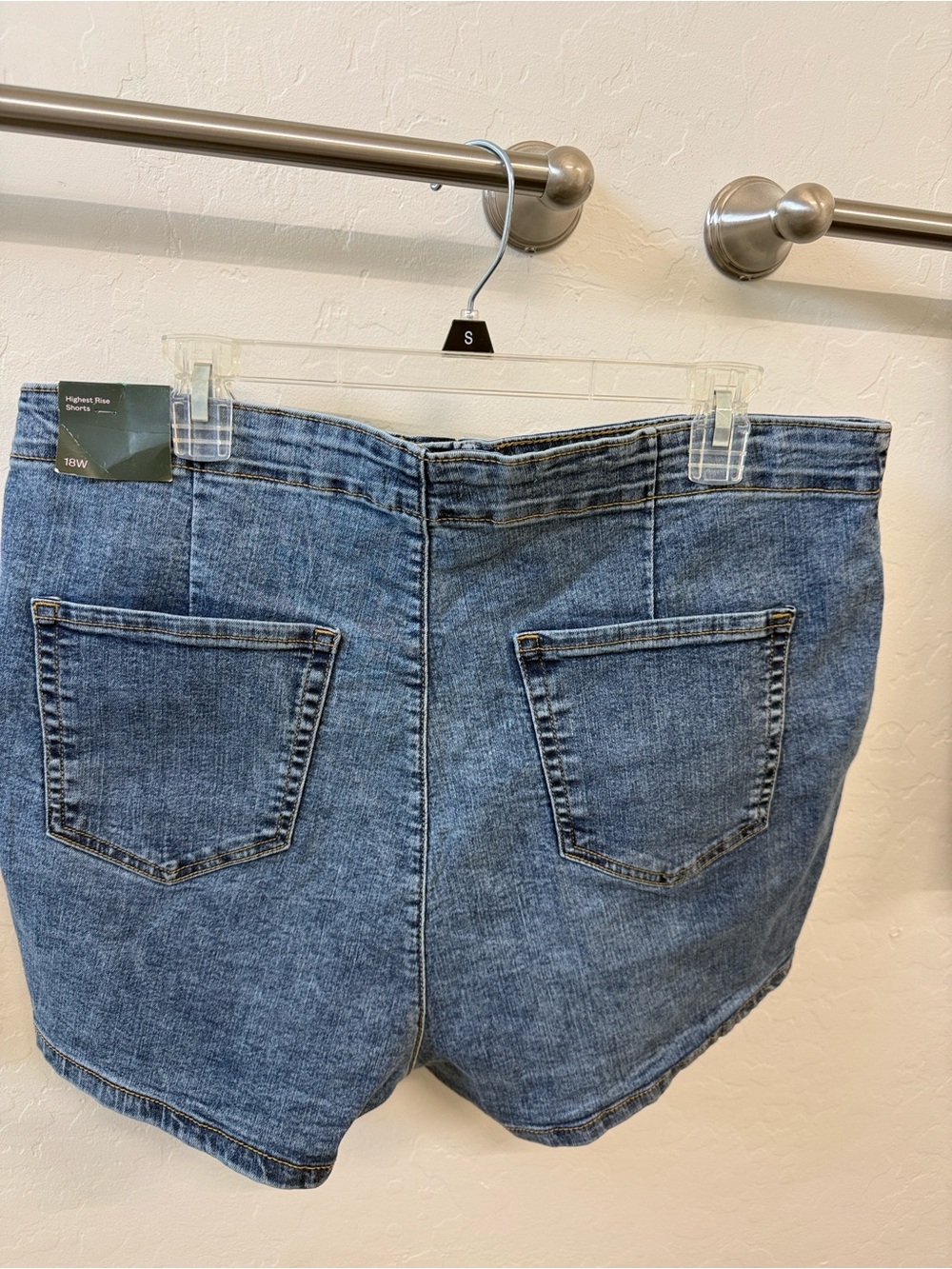 Wild fable jean shorts size 18